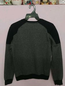 HUGO BOSS SWEATSHIRT