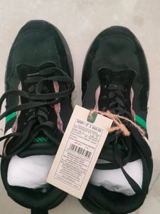 High Quality Sneaker