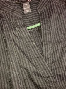H&amp;M Black Striped V-Neck Top
