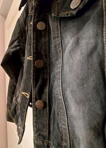 Solid Cropped Denim Women Jacket