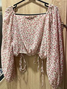 Ruched Floral Puff Sleeve Top