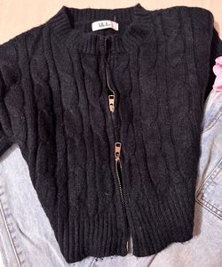 Cute Black Cropped Cardigan