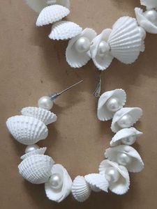 SEASHELL PEARL EARRINGS