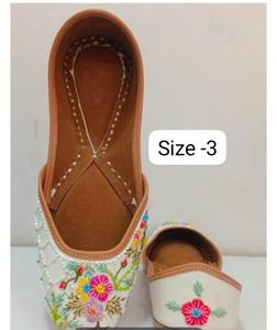 Embroidered Juttis