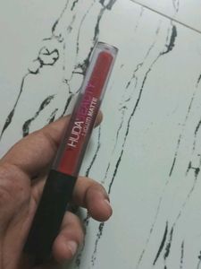 Huda Beauty Liquid Matte Lipstick