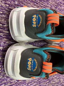 SKECHERS UK 12