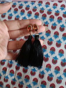 Pair Black  Earrings