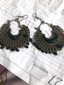 Big Earrings Actress Style!