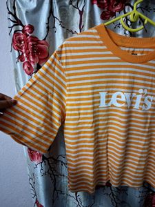 Levi&#39;s Striped Tee