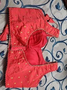 Selling A Combo Of 2 Sarees