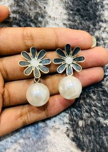 Flower Pearl Drop Earrings