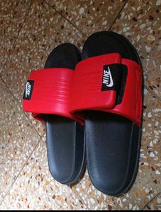 Nike Slides - Red & Black