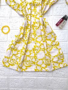 Strapped Short Kurti 🫶🏻💛