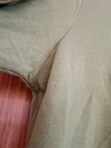 T Shirt Olive  Green 💚