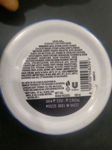 Vaseline Cloud Soft Moisturiser