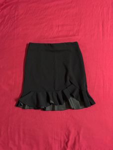 Tokyo Talkies Chic Black Ruffle Mini Skirt