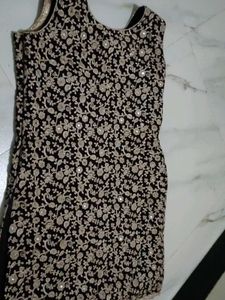 Elegant Embroidered Kurta