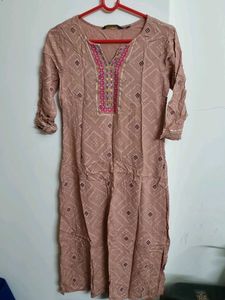 Embroidered Bhandani Kurta
