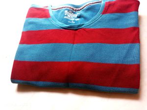 Roadster Maroon &amp; Blue Stripped Cotton Tshirt
