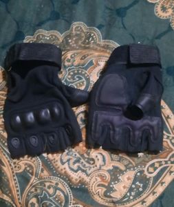 Black Padded Gloves For Cycling, Biking And Gyming