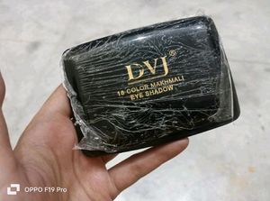 2 Avon Kajal &amp; Eyeshadow