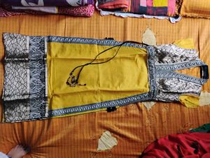 Women New Straight Festival Kurta
