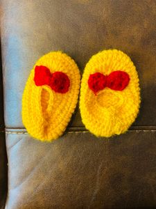 Mickey Mouse Dress For Baby Girl With Cap And Socks (Wollen) 0-6 Months