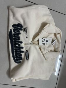 Stylish Half-Zip Sweatshirt M size