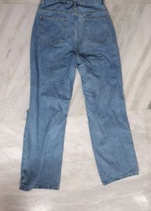Urbanic Ripped Baggy Jeans