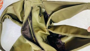 Espelho Olive Green Soft Tote Shoulder Bag – Styli