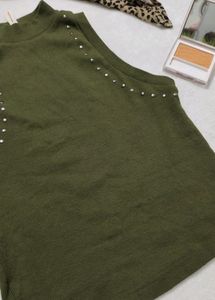 😃 Unused Stretchwear Fitted Top  😃