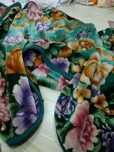 Floral Pattern Blanket Heavy Imported