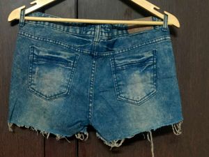 Aura Denim Shorts 🩳