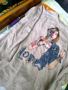 Sweatshirt