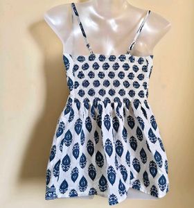 🎁Buy 2 Get 1 Free🎁White &amp; Blue Paisley Top