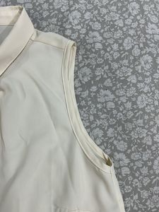 Forever 21 Cream Sleeveless Top