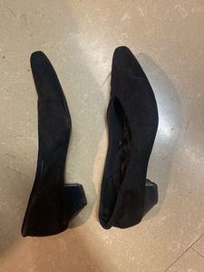 Black Pointed Toe Flats