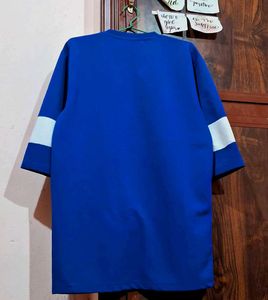 Blue&amp;white T-shirt💙🤍