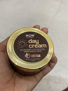 Day Cream Wow Protect And Brighten