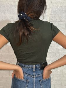 Flash Sale - NUON Green knit crop top