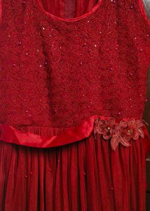 Sleeveless Party Wear Gown
