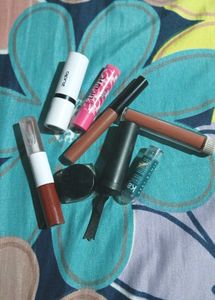 MAKEUP KIT