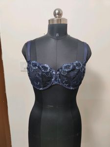 Flower Applique Lacy Intimate Bra