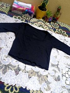 Black Long Sleeve Crop Top