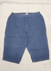 Women Capri Size 36