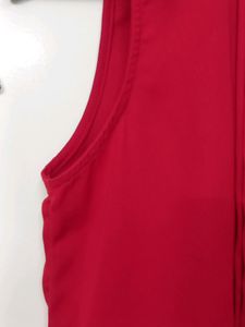 Vanheusen Red Sleeveless Top