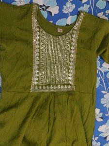 Olive Green Embroidered Kurta