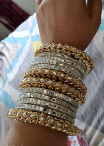 Flash Sale: Bangle Set With Acrylic Glass Studded