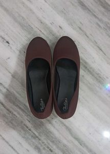 Tulips Brown Ballerinas Block Heels