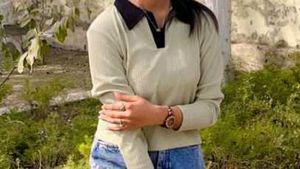 Cute Collared Top